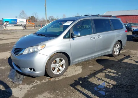 2014 Toyota Sienna Le V6 8 Passenger from USA, damaged, VIN 5TDKK3DC6ES465265